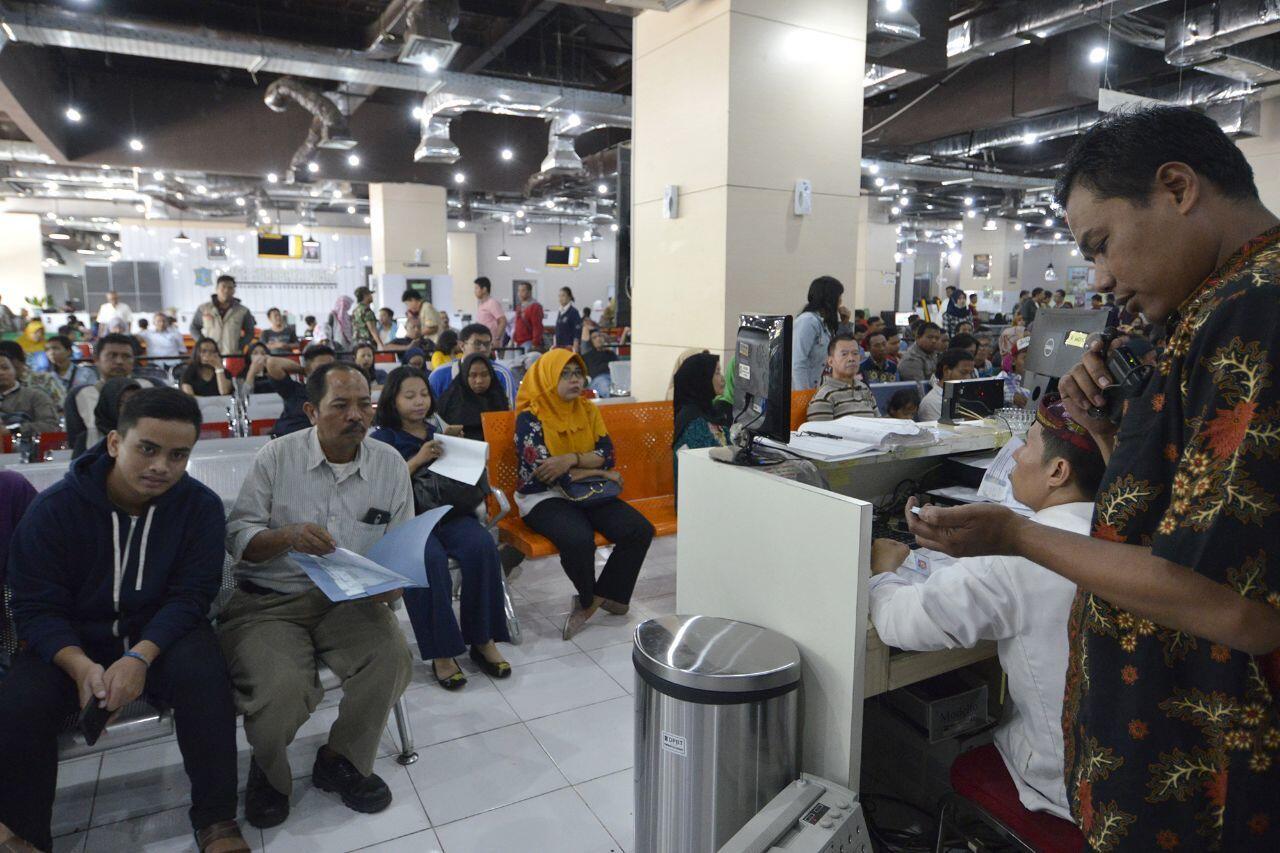 Sidak e-KTP Hari Ketiga, Risma Pastikan One Day Service Berjalan