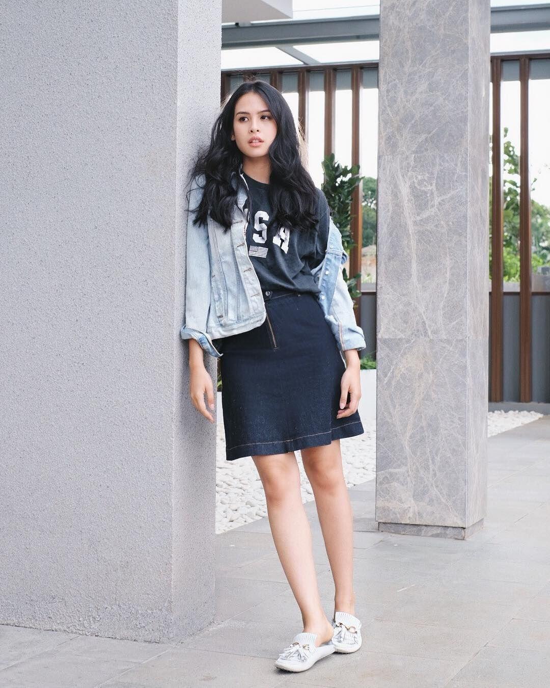 11 Gaya Chic & Kasual ala Maudy Ayunda, Manis Banget