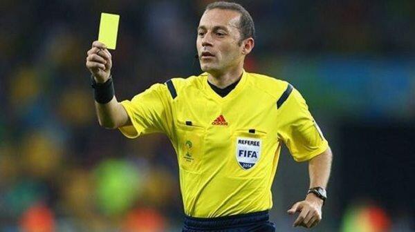 Mengenal Wasit yang Suka Mengganjar Kartu Merah Klub & Tim Inggris