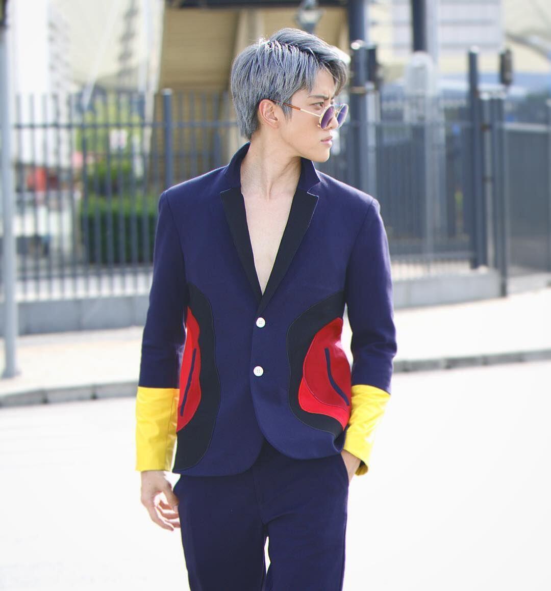 9 Outwear Colourful ala Mike Angelo Bikin Gayamu Makin Segar dan Ceria