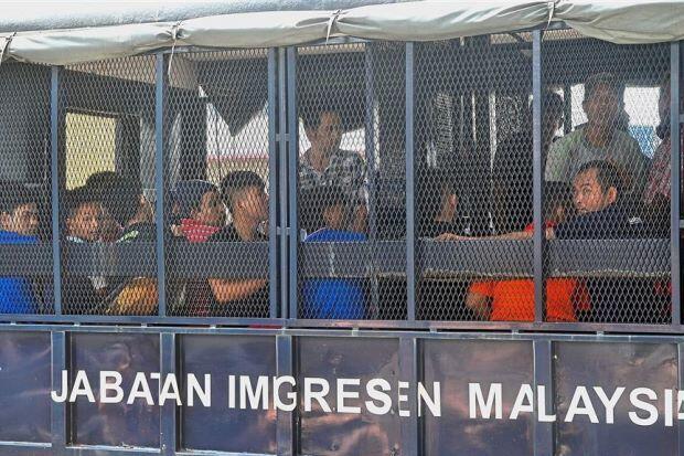 Malaysia Tahan Ribuan Pekerja Ilegal Indonesia dalam Operasi Mega 3.0