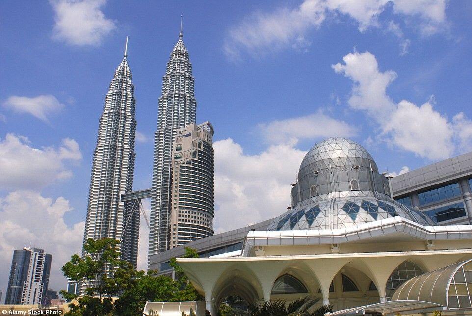 Malaysia Tahan Ribuan Pekerja Ilegal Indonesia dalam Operasi Mega 3.0