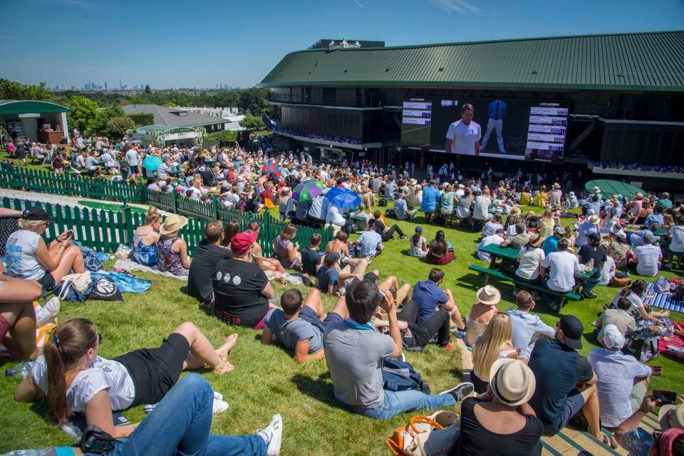 Suporter Inggris Pilih Nonton Mana ya: Wimbledon atau Piala Dunia?