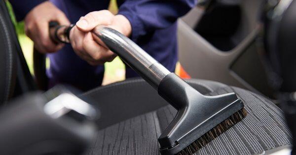 7 Manfaat Tak Terduga dari Cuka yang Bikin Mobil Kamu Cling!