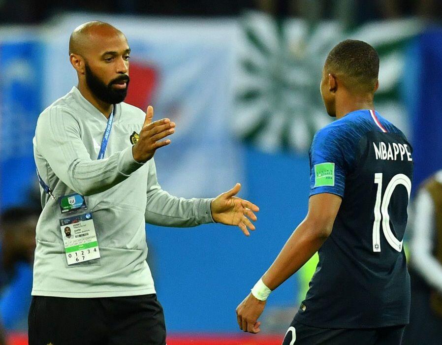 FOTO: Apa yang Dipikirkan Thierry Henry di Bench Belgia Semalam?