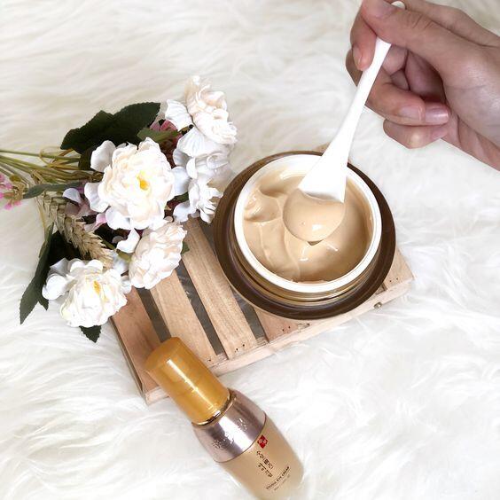Tanpa Perlu Biaya Mahal, Yuk Bikin Sendiri Eye Cream di Rumah