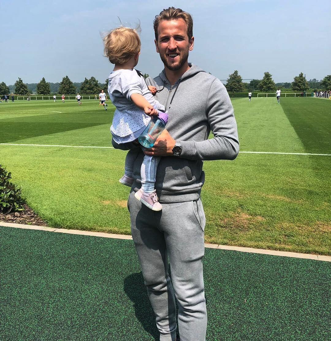 10 Style Harry Kane, Kapten Timnas Inggris yang Jadi Sorotan