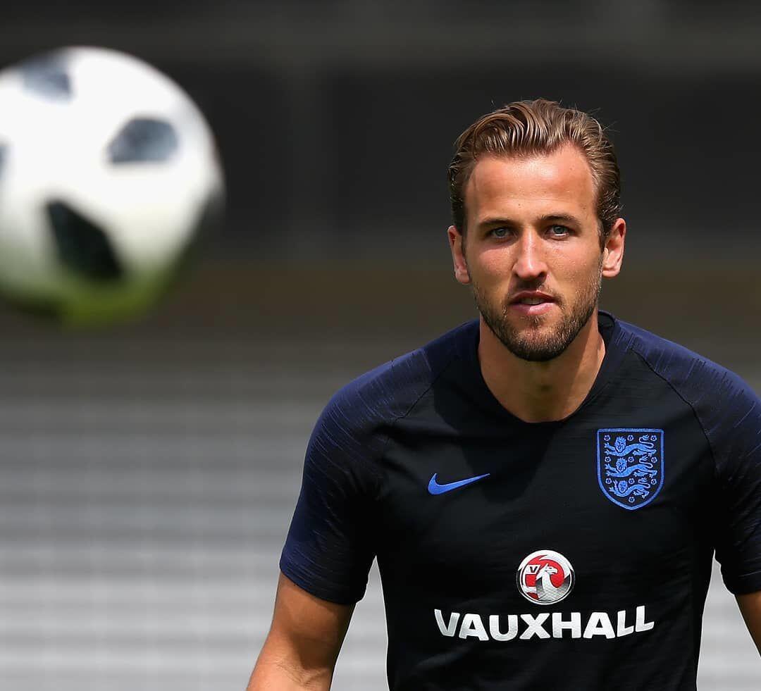 10 Style Harry Kane, Kapten Timnas Inggris yang Jadi Sorotan