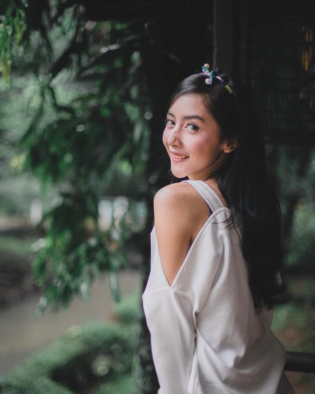 10 Potret Ine Rosdiana, Sosok yang Selalu Dampingi Bowo Alpenliebe