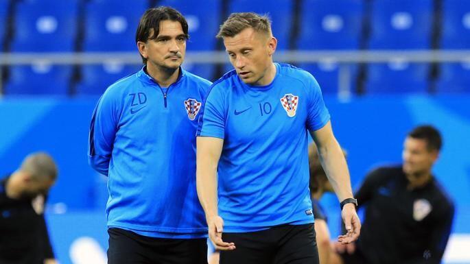 5 Mantan Pesepak Bola yang Kini Jadi Staf Pelatih di Piala Dunia