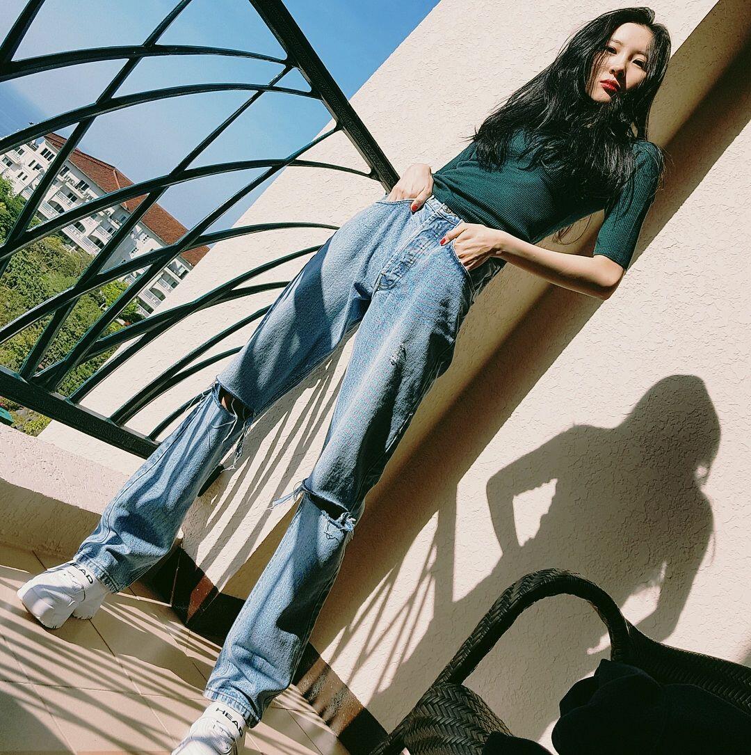 10 Inspirasi Daily Style ala Sunmi, Bikin Kece dan Gampang Ditiru