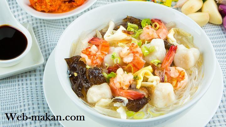 Selain Pempek, Inilah makanan khas yang wajib kamu coba saat berlibur di Palembang !