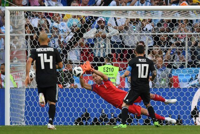 Nih, Rahasia Kiper Memblokir Tendangan Penalti!