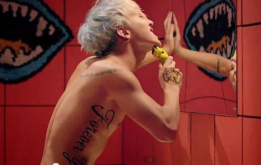 Walau Ilegal di Korea, 10 Idola KPop Ini Punya Tato yang Impresif