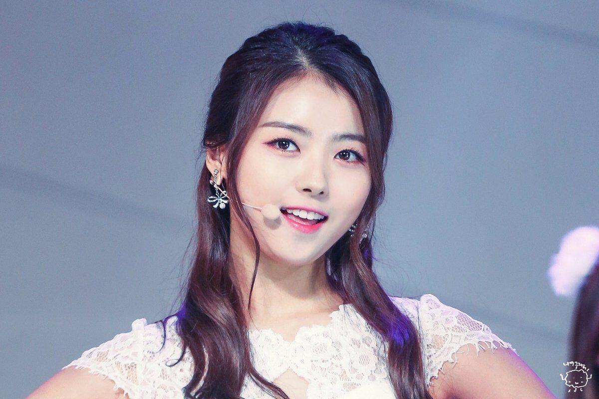 Punya Visual Menawan, 13 Idol KPop 95 Line Ini Selalu Pikat Fans