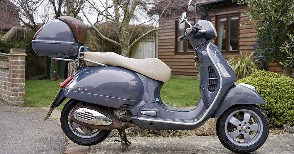 Buat Vespa Kamu Makin Keren dengan 5 Aksesori Ini