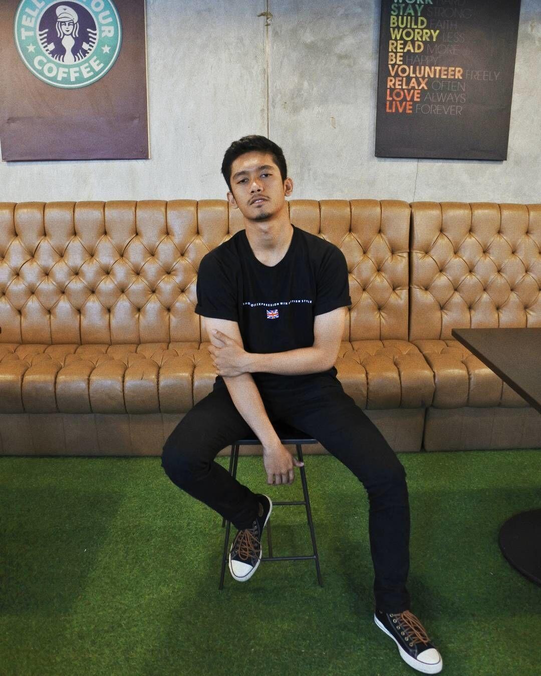 10 Pesona Ramli, Teman Duet Mulan Jameela di Single 'Boneka Barbie'