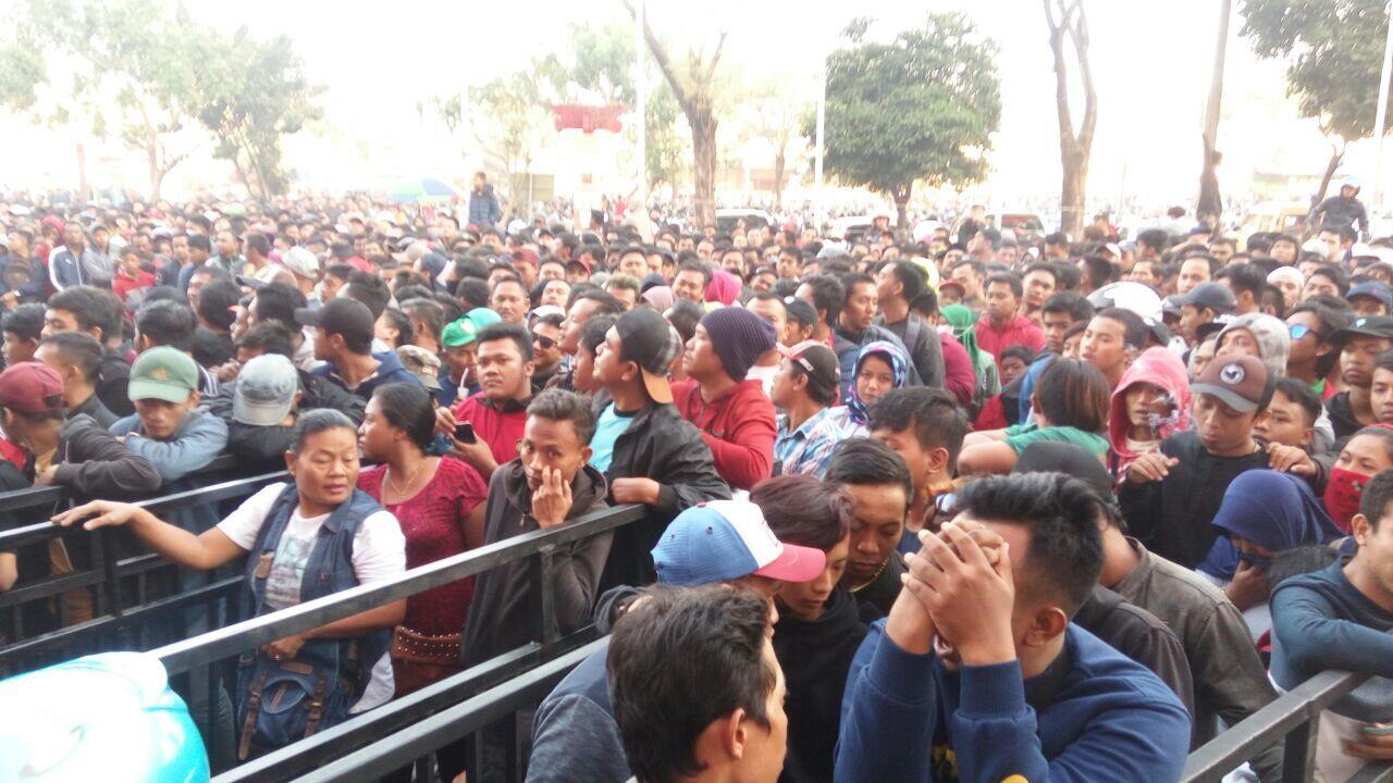 Perjuangan Supporter Timnas Dapatkan Tiket, Begadang hingga Beli dari Calo