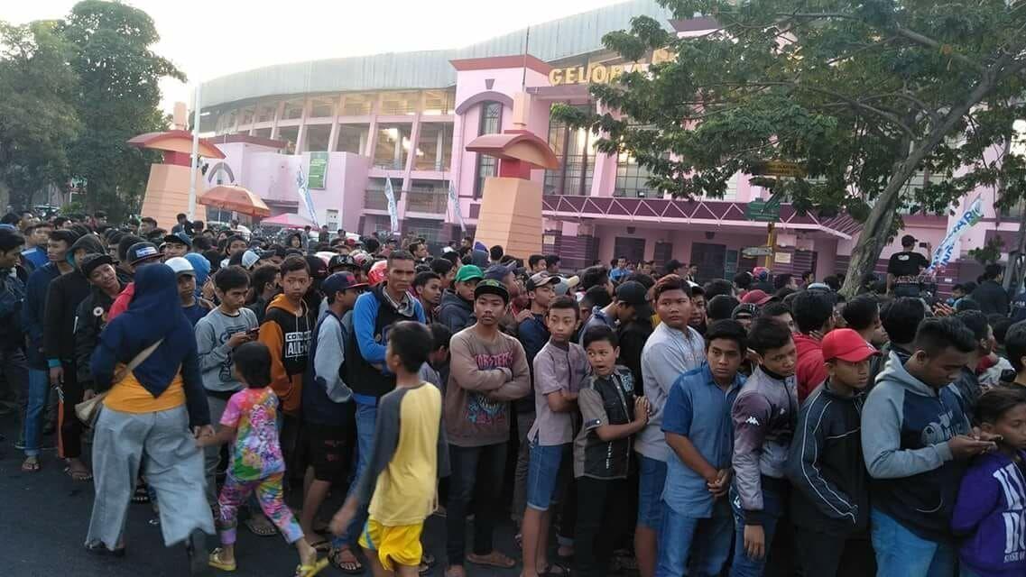 Perjuangan Supporter Timnas Dapatkan Tiket, Begadang hingga Beli dari Calo