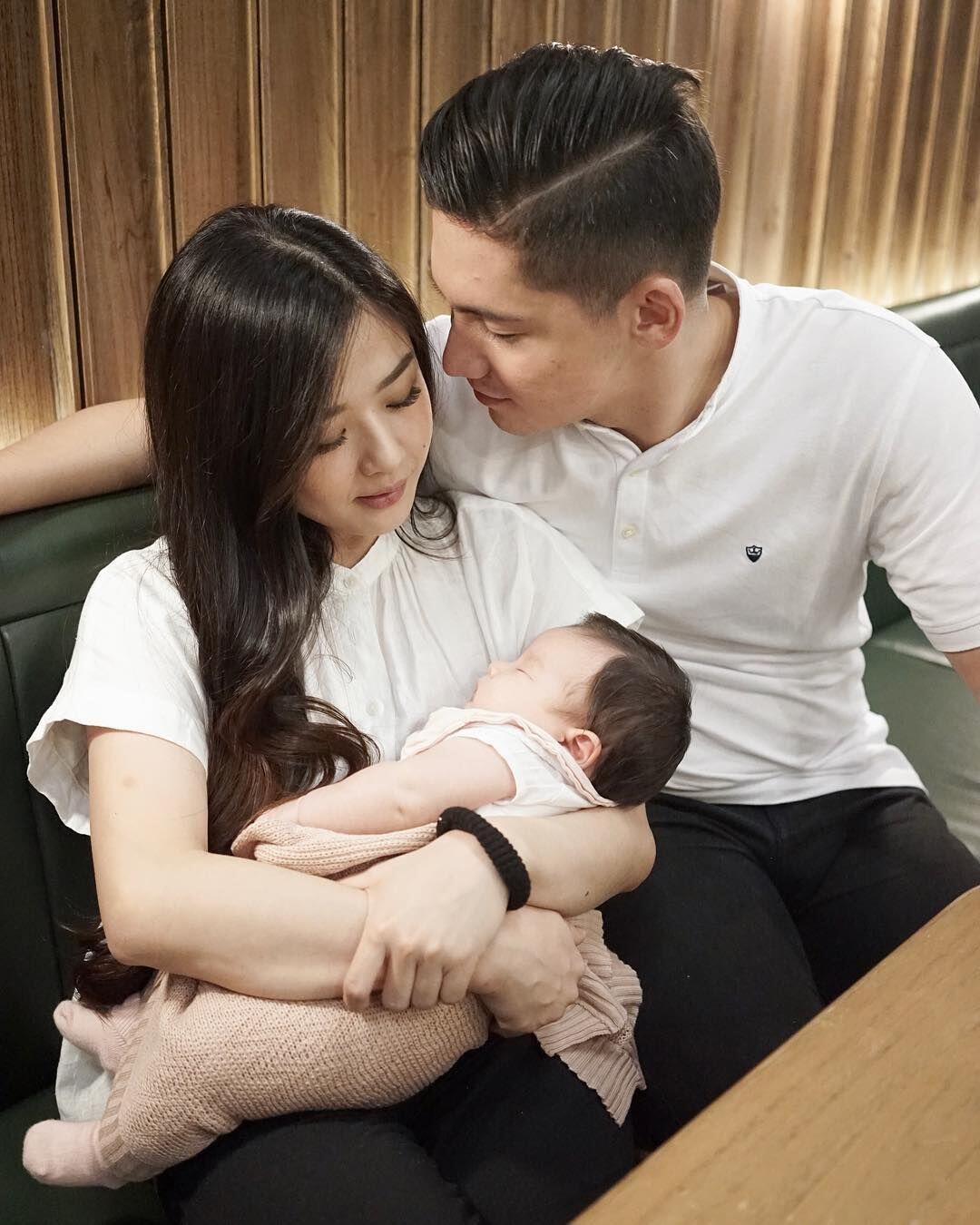 Tanpa Baby Sitter, 10 Potret Manis Samuel Zylgwyn dan Franda Urus Anak