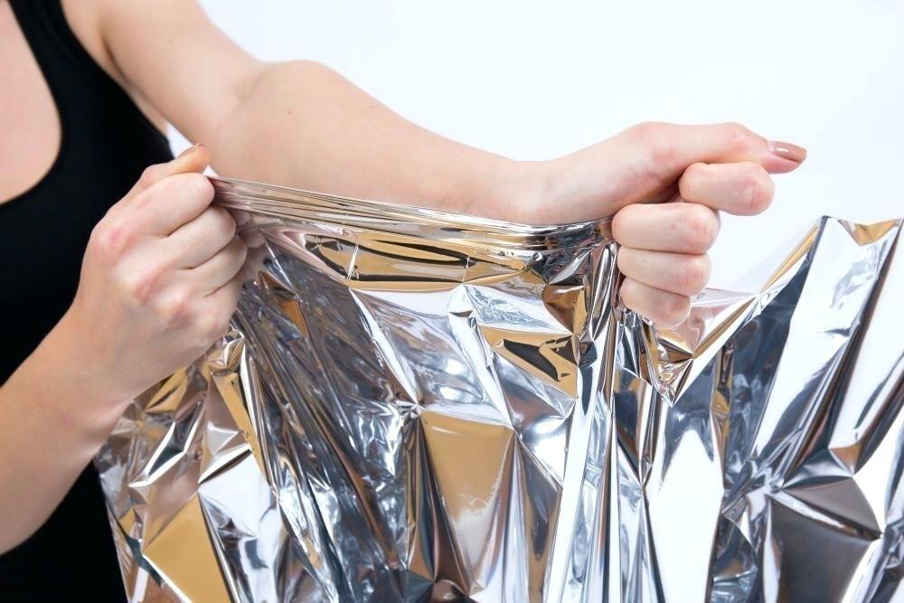 Manfaat Medis Anak-anak di Gua Thailand Diselimuti Aluminium Foil