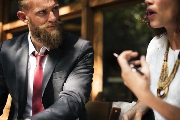 Pahami 7 Hal Ini sebelum Menjalin Hubungan dengan Teman Sekantor