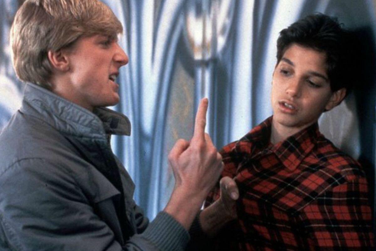 5 Hal yang Bikin Kamu Harus Nonton Serial Cobra Kai