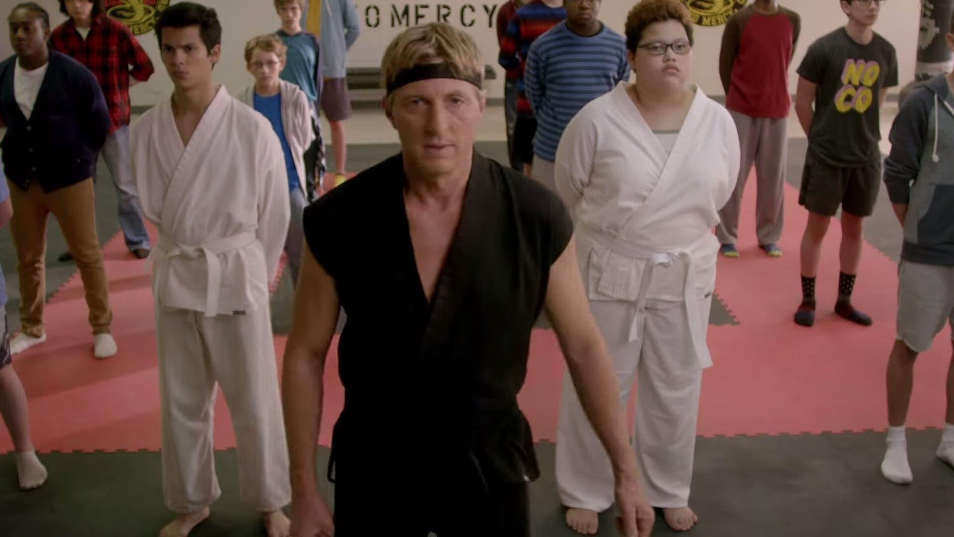 5 Hal yang Bikin Kamu Harus Nonton Serial Cobra Kai