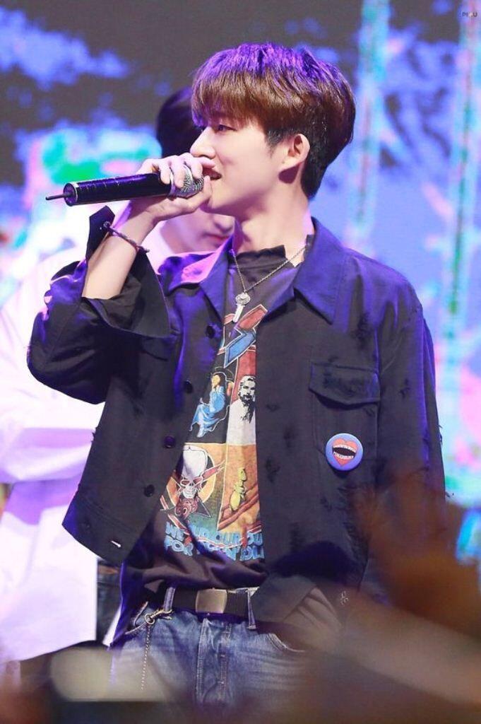 7 Ide Mix & Match ala B.I Ikon, Super Keren Buat yang Mau Kekinian