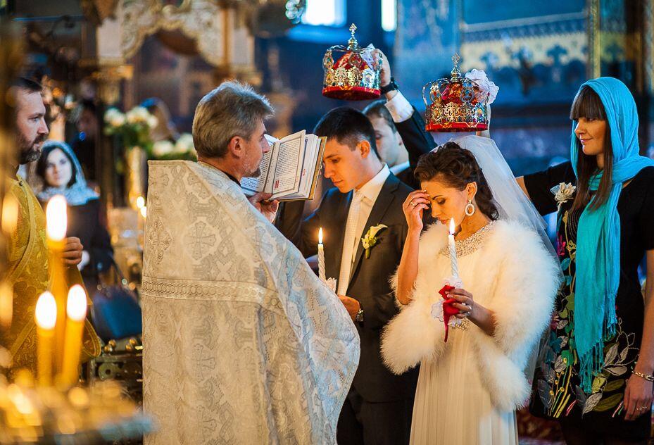 Mengapa Orang Rusia Mengenakan Cincin Nikah di Tangan Kanan?