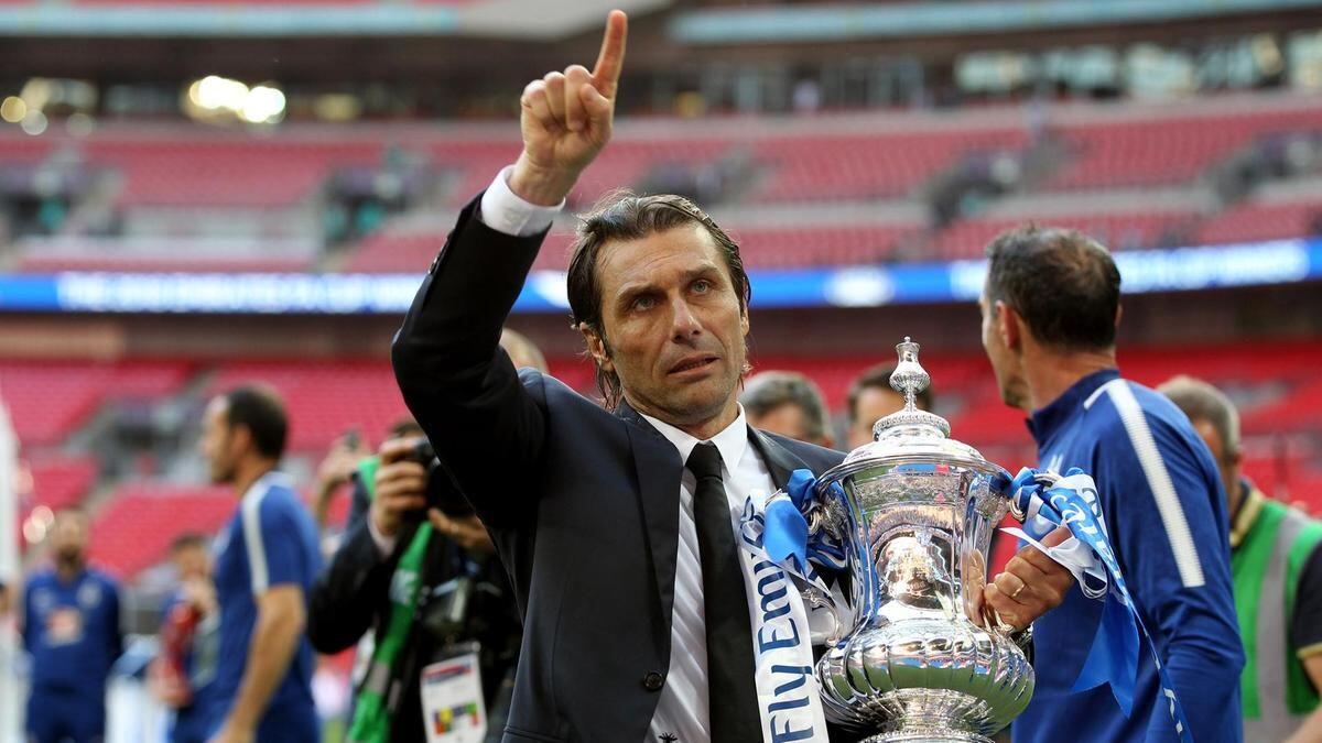Depak Conte, Chelsea Akan Umumkan Maurizio Sarri Sebagai Pelatih Baru