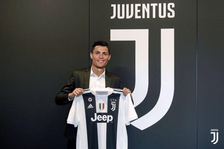 Nomornya Direbut Cristiano Ronaldo, Begini Reaksi Cuadrado
