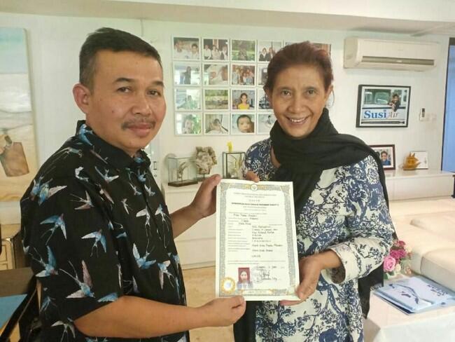 Menteri Susi Lulus Ujian Paket C dan Dapat Ijazah Setara SMA