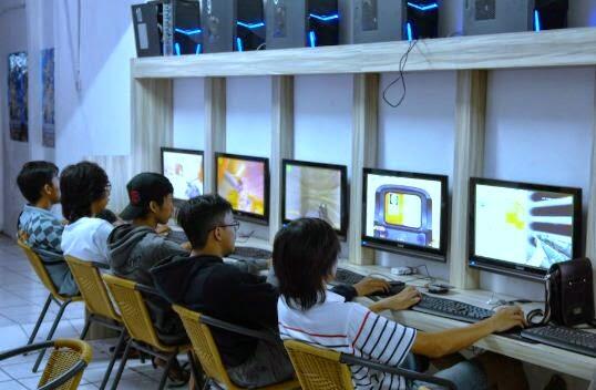 5 Tips Agar Kalian Berpeluang Direkrut Tim Gamer Profesional (E-sport)