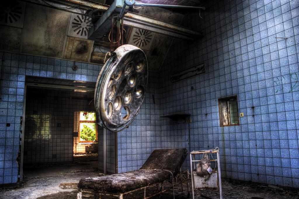 Bikin Merinding, 4 Rumah Sakit Jiwa Ini Punya Kisah Menyeramkan