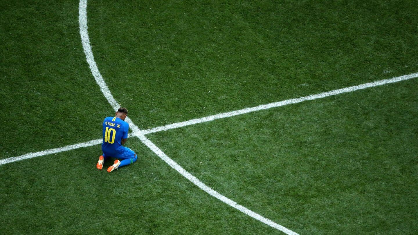 Marco van Basten: Akting Neymar di Lapangan Bikin Tertawa