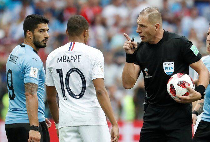 4 Fakta Nestor Pitana, Wasit Pertandingan Final Piala Dunia 2018