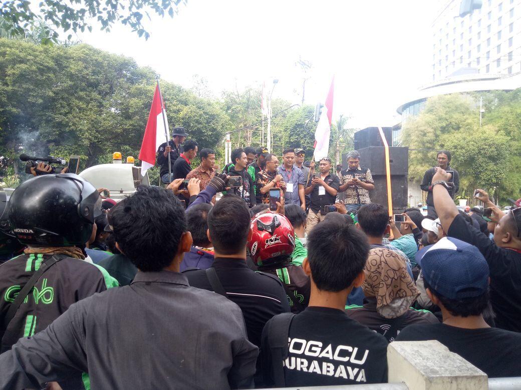 DPRD Surabaya Janjikan Perda Legalitas Ojek Online
