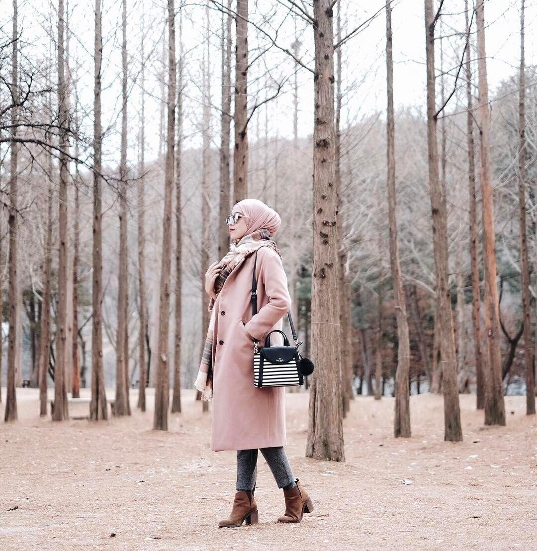 10 Gaya Outerwear ala Selebgram Rizky Amelia, Sederhana tapi Keren!