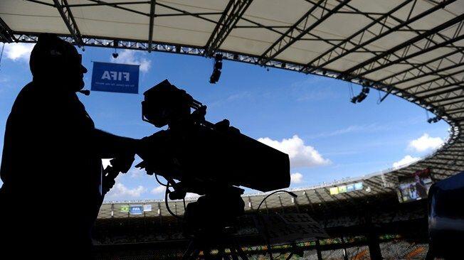 Kerap Sorot Penonton Perempuan, FIFA Tegur Pihak Penyiar Pertandingan