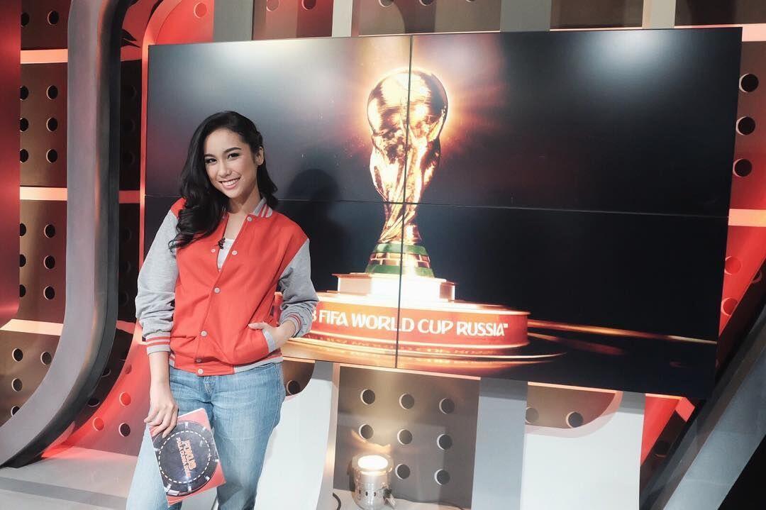 10 Pesona Shabrina Ayu R, Presenter Bola Penakluk Hati Ryuji Utomo