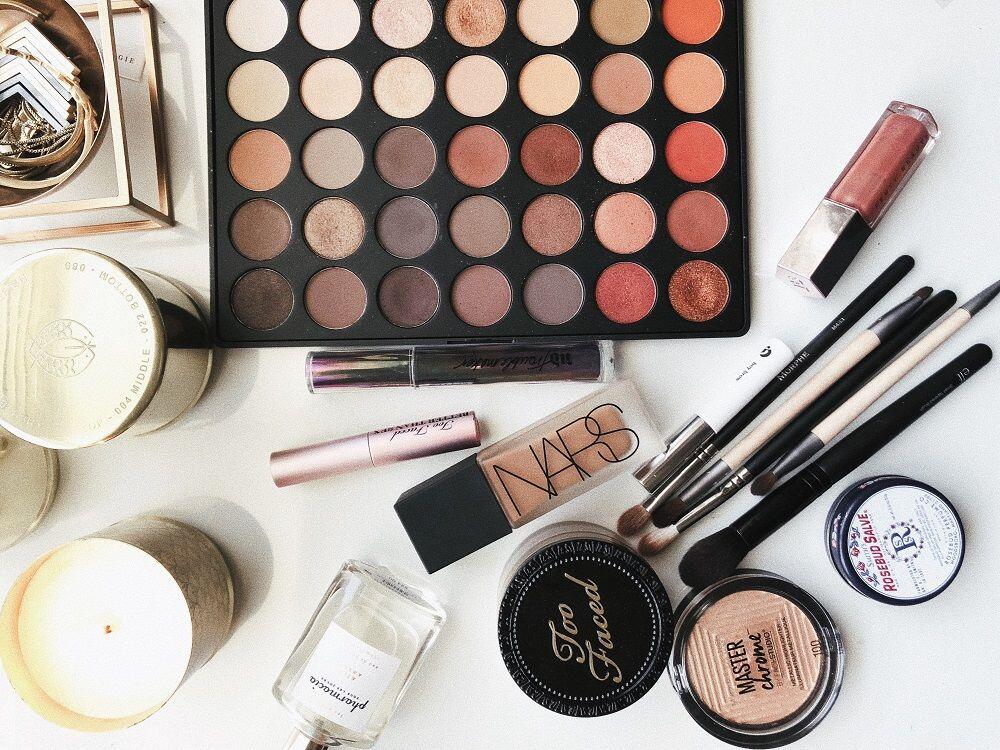 Daripada Dibuang, 5 Item Kosmetik Ini Bisa Dialihfungsikan Kegunaannya