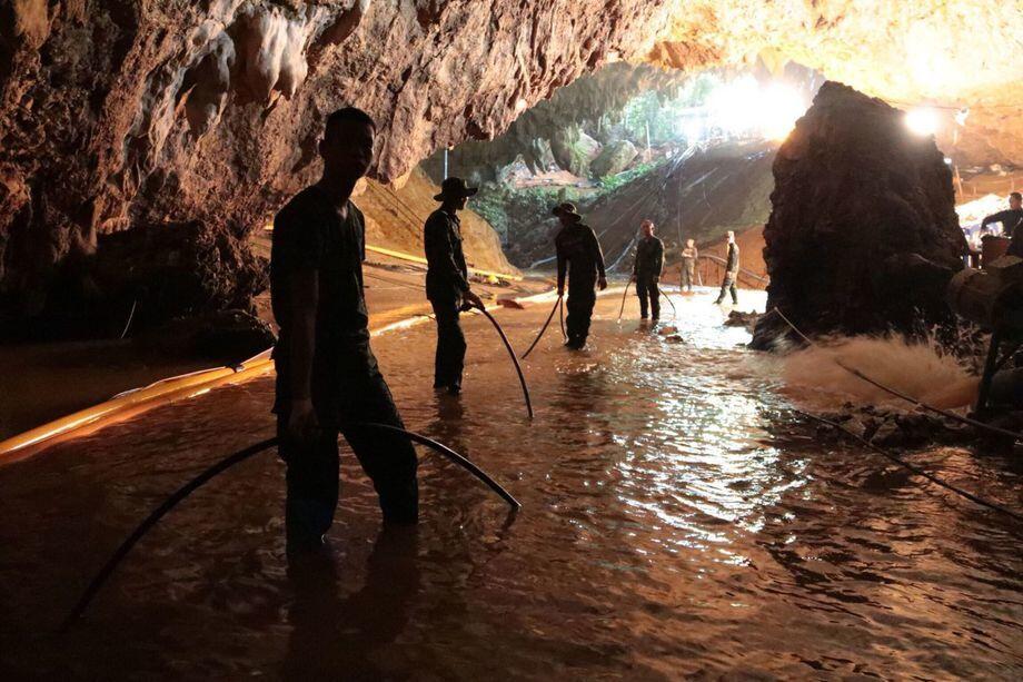 Kisah 12 Anak yang Terjebak di Gua Thailand Diangkat ke Layar Lebar
