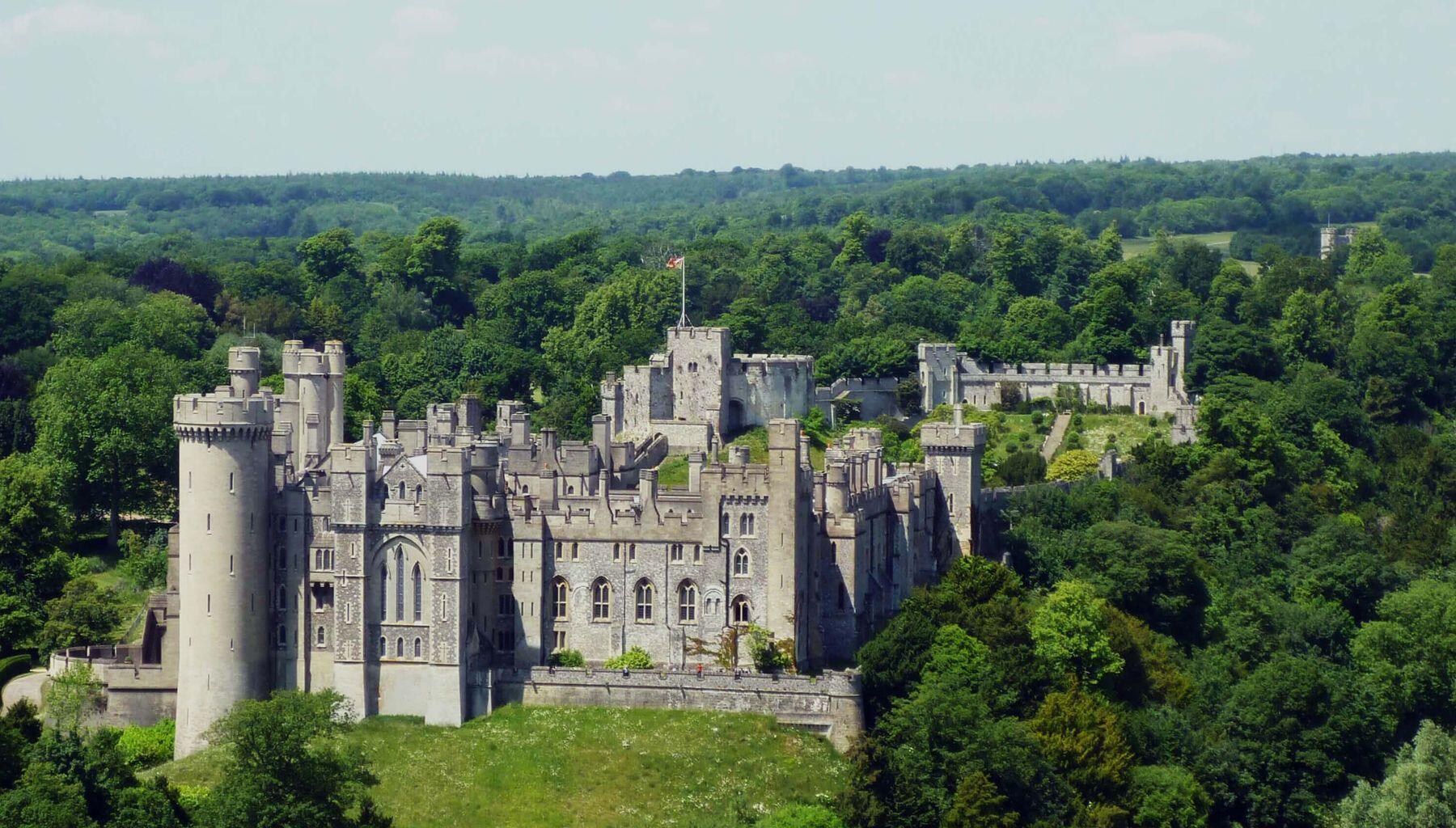 7 Wisata Unik nan Kece di Sussex, Kota yang Dipimpin Harry-Meghan