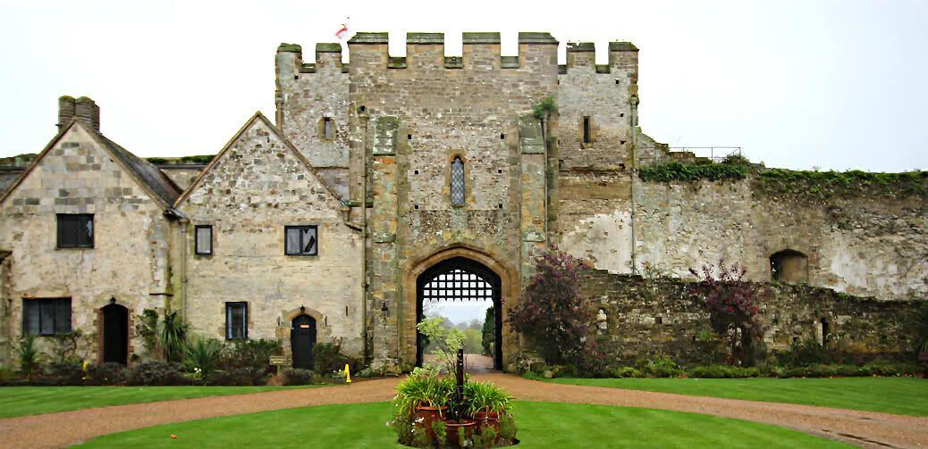 7 Wisata Unik nan Kece di Sussex, Kota yang Dipimpin Harry-Meghan