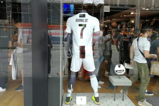 Ronaldo Turut Bawa Gerbong Pengikut Media Sosialnya ke Juventus