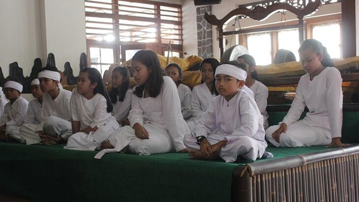Lima Agama Pertama di Indonesia