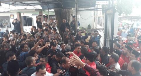 Mobil Hary Tanoe Nyelonong Masuk, Caleg PDIP - Perindo Bentrok