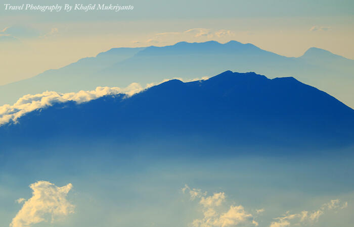 11 tips &amp; trik fotografi saat pendakian gunung