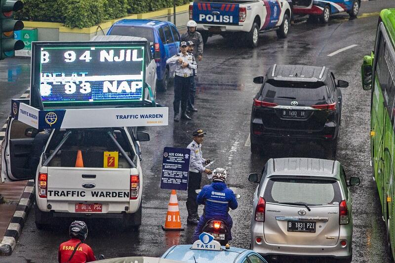 Mulai 18 Juli, Polisi Alihkan Pengendara yang Langgar Ganjil-Genap